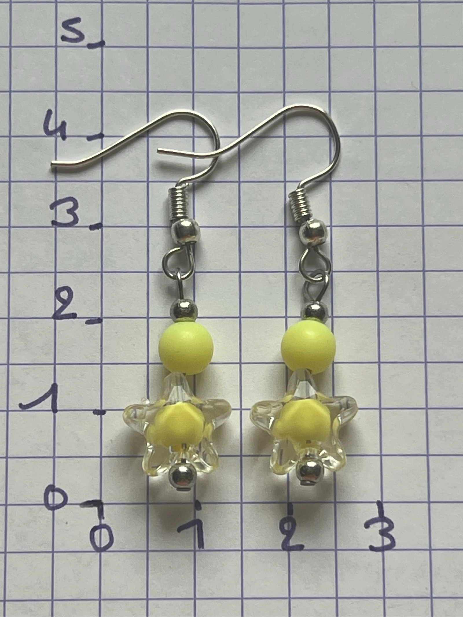 Boucles d’oreilles étoiles jaunes